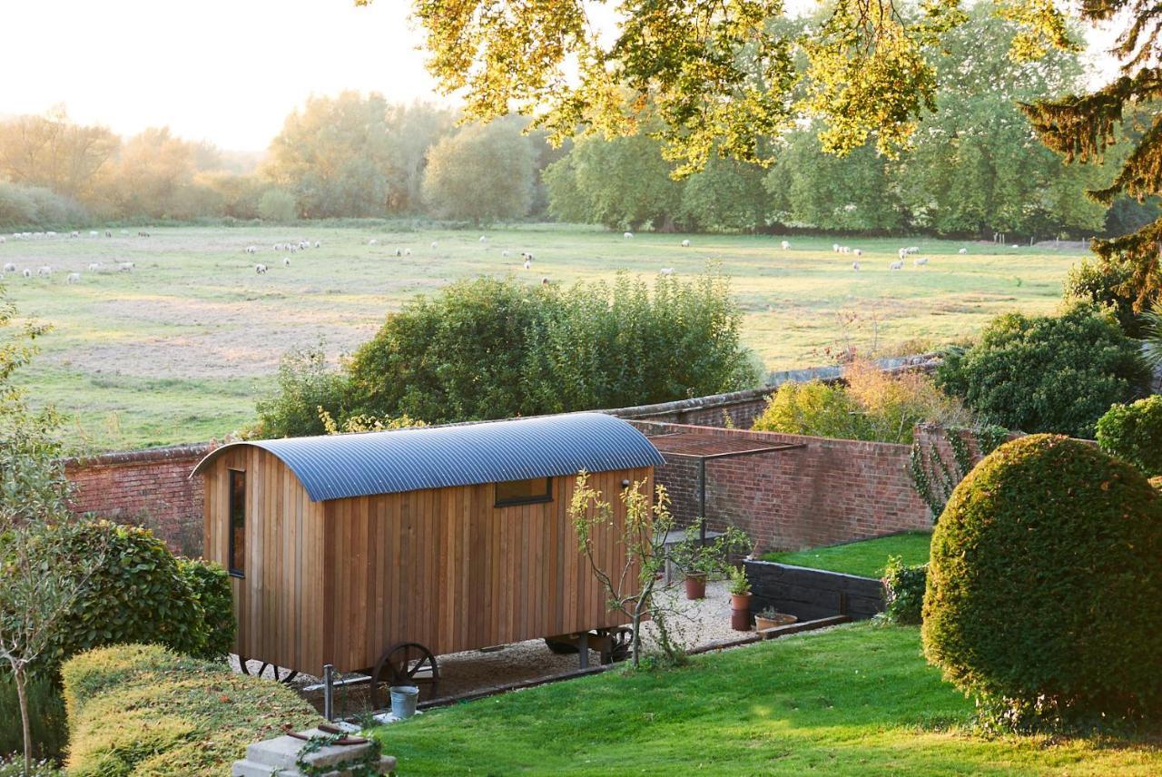 Villa Hut64 à Alderbury Extérieur photo