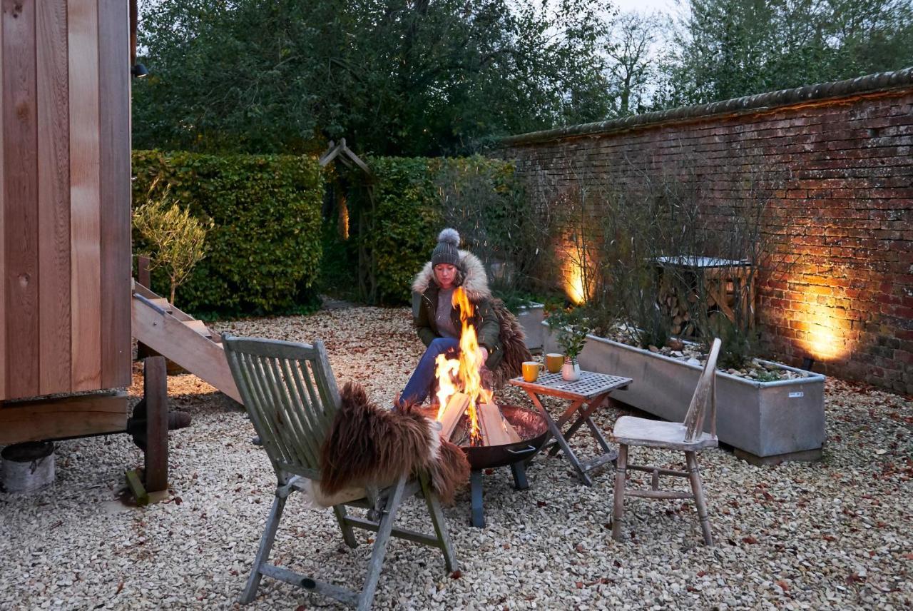 Villa Hut64 à Alderbury Extérieur photo