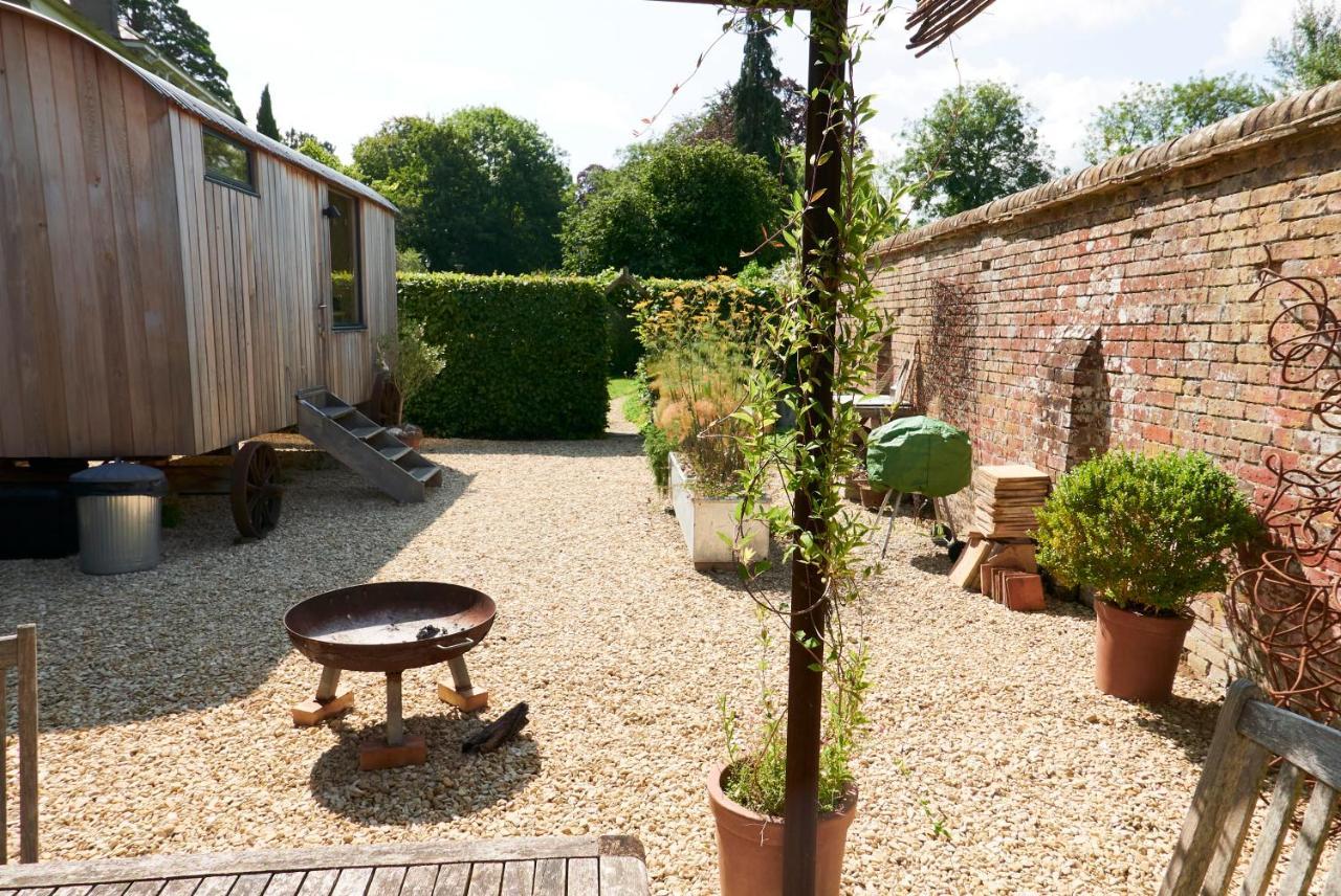Villa Hut64 à Alderbury Extérieur photo
